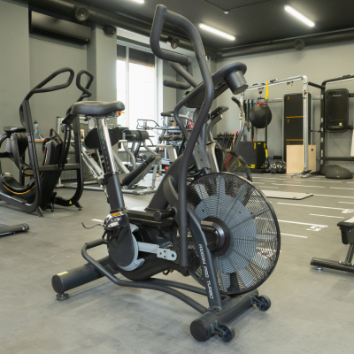 Аэробайк профессиональный BRONZE GYM A1000M PRO TURBO для похудения